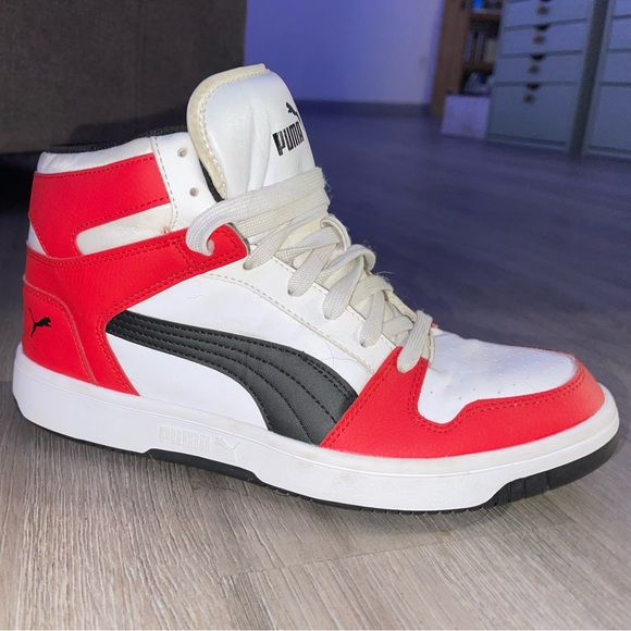 Puma men’s High Top Sneakers - Picture 3 of 5